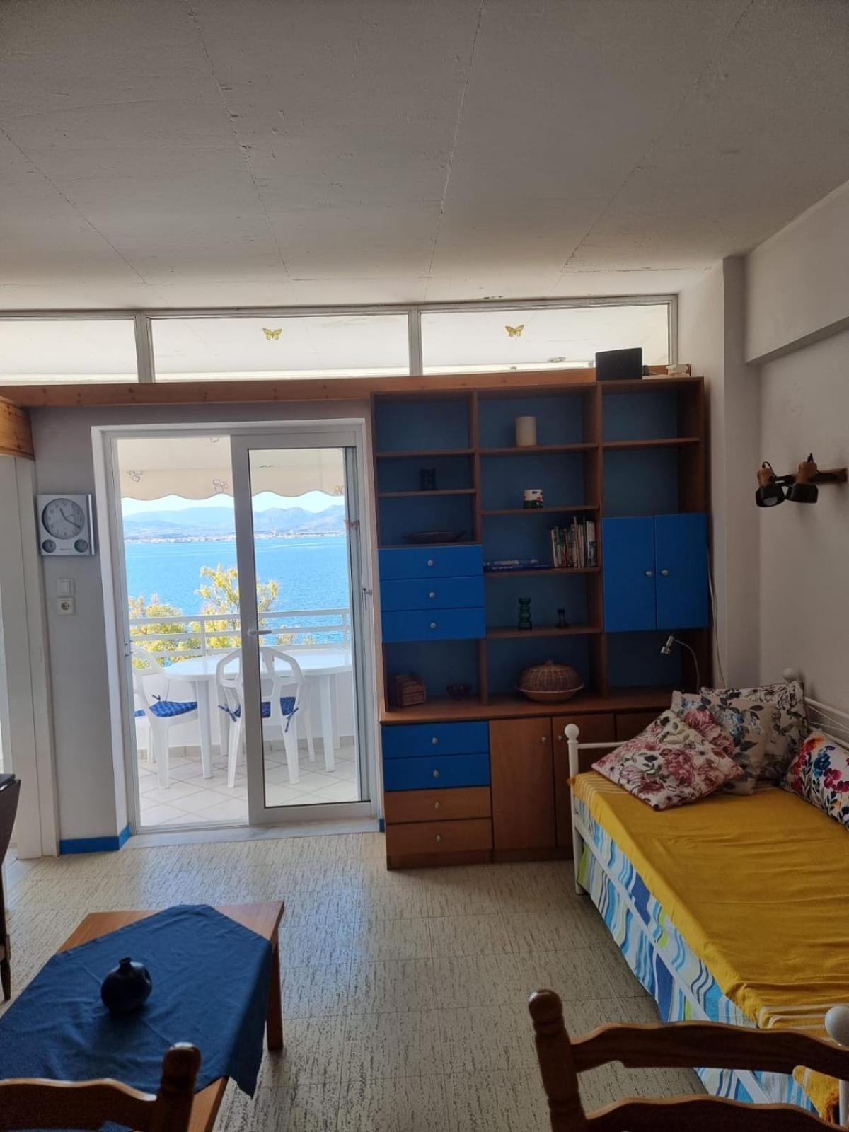 Atlas Apartment With Private Beach And Seaview Blue ลูตรากี ภายนอก รูปภาพ