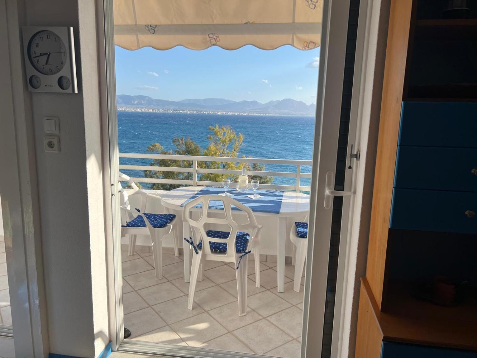 Atlas Apartment With Private Beach And Seaview Blue ลูตรากี ภายนอก รูปภาพ